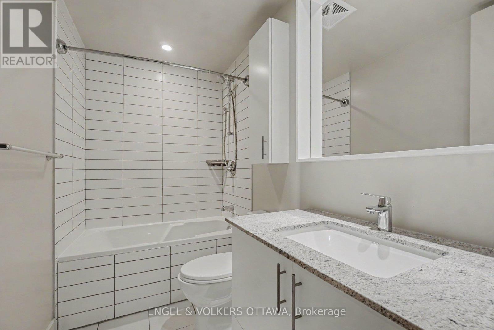 #605 7 MARQUETTE AVENUE - 29