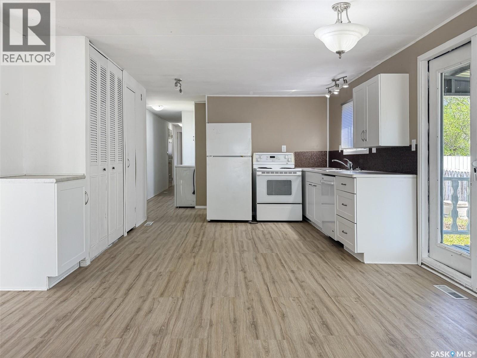 10 Prairie Sun COURT - 7