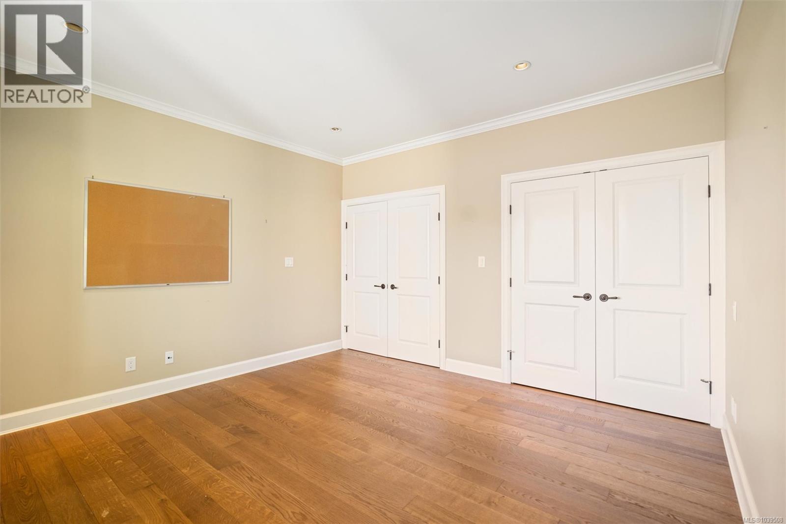 221 Marine Dr - 33