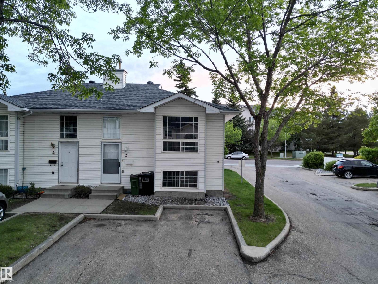 #2 3311 58 ST NW