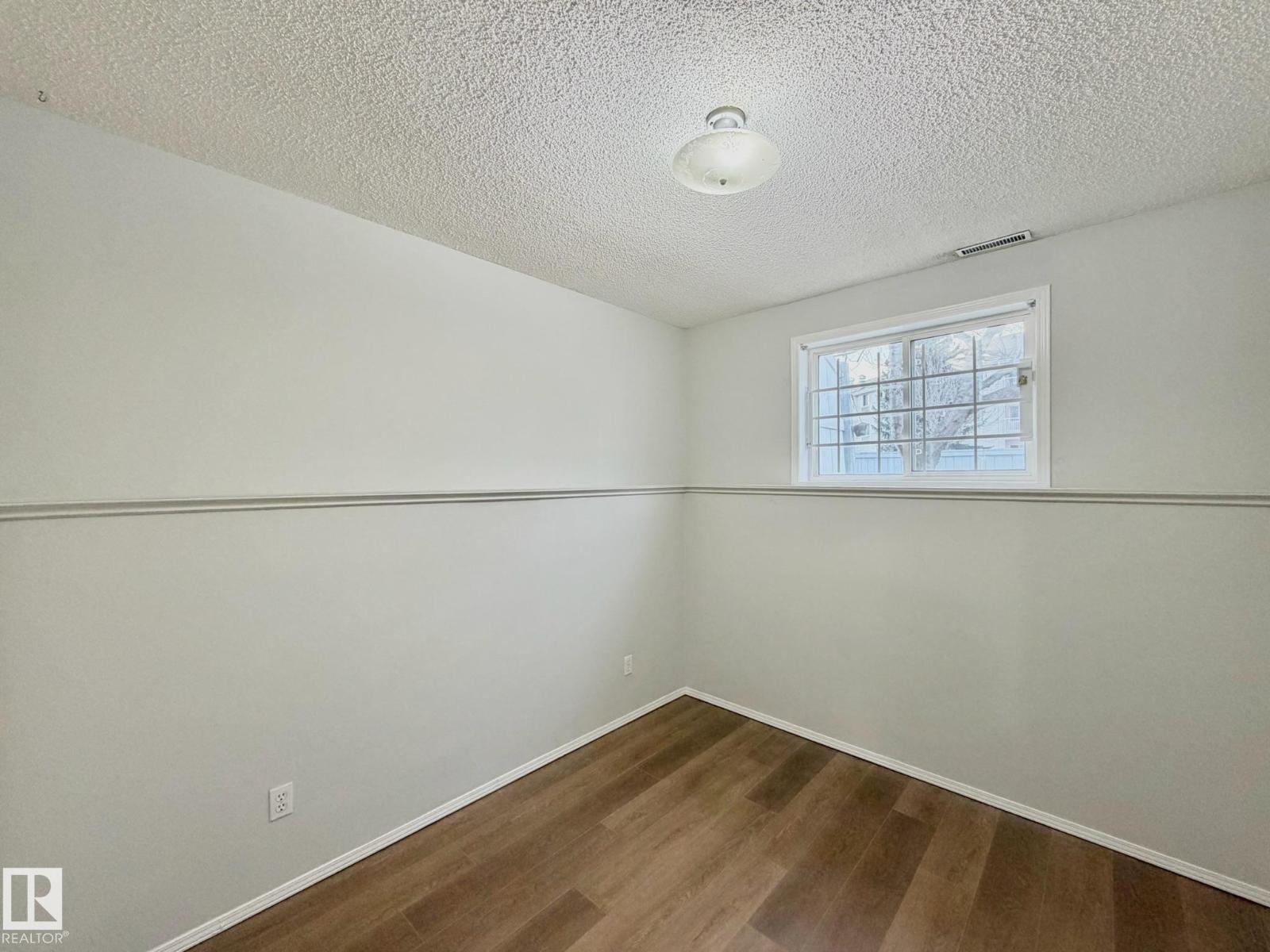 #2 3311 58 ST NW — photo 33