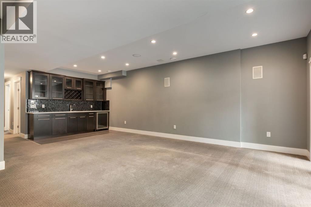 3924 18 Street SW — photo 41
