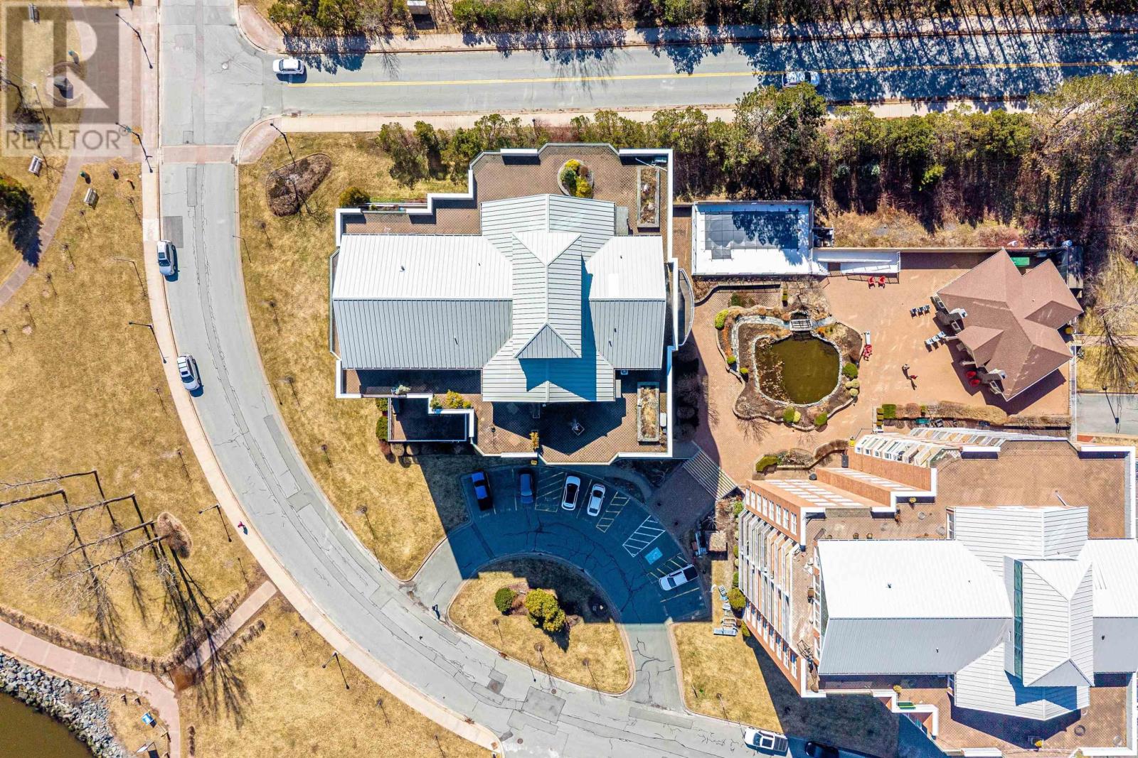 #403 99 Waterfront Drive - 44