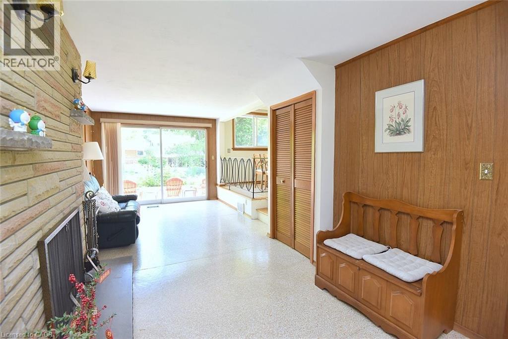 372 FENNELL Avenue W - 14