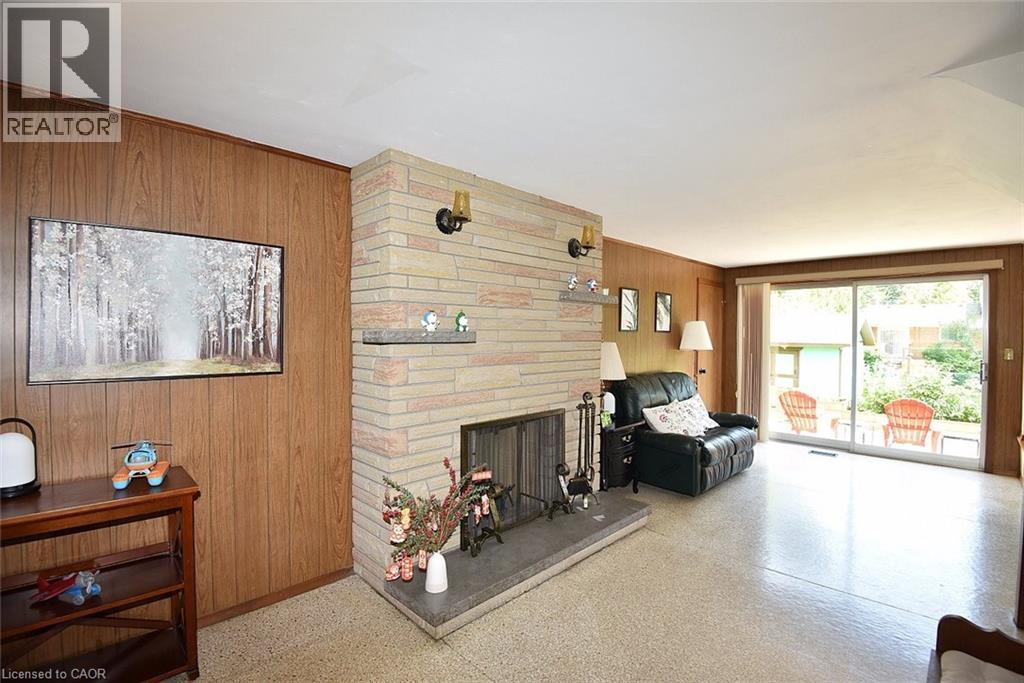 372 FENNELL Avenue W - 17