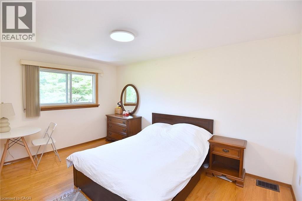 372 FENNELL Avenue W - 19