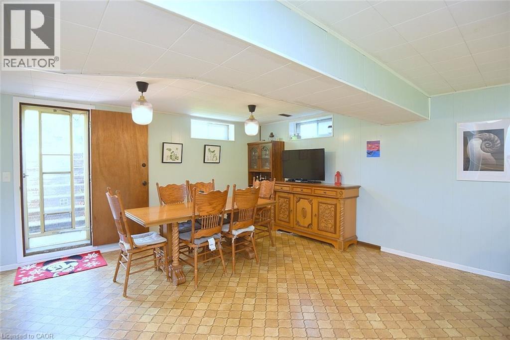 372 FENNELL Avenue W - 27