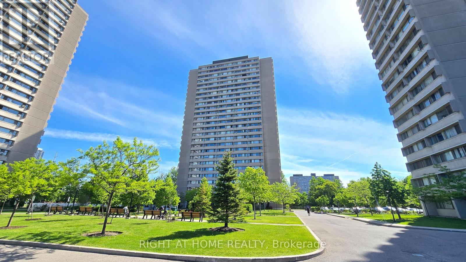Listing photo of 2108 - 725 DON MILLS ROAD
