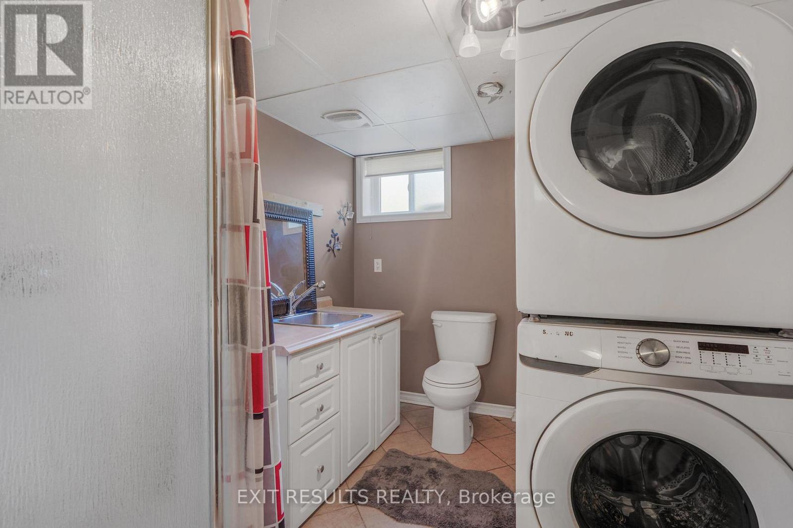 8 BEAVER LANE - 17