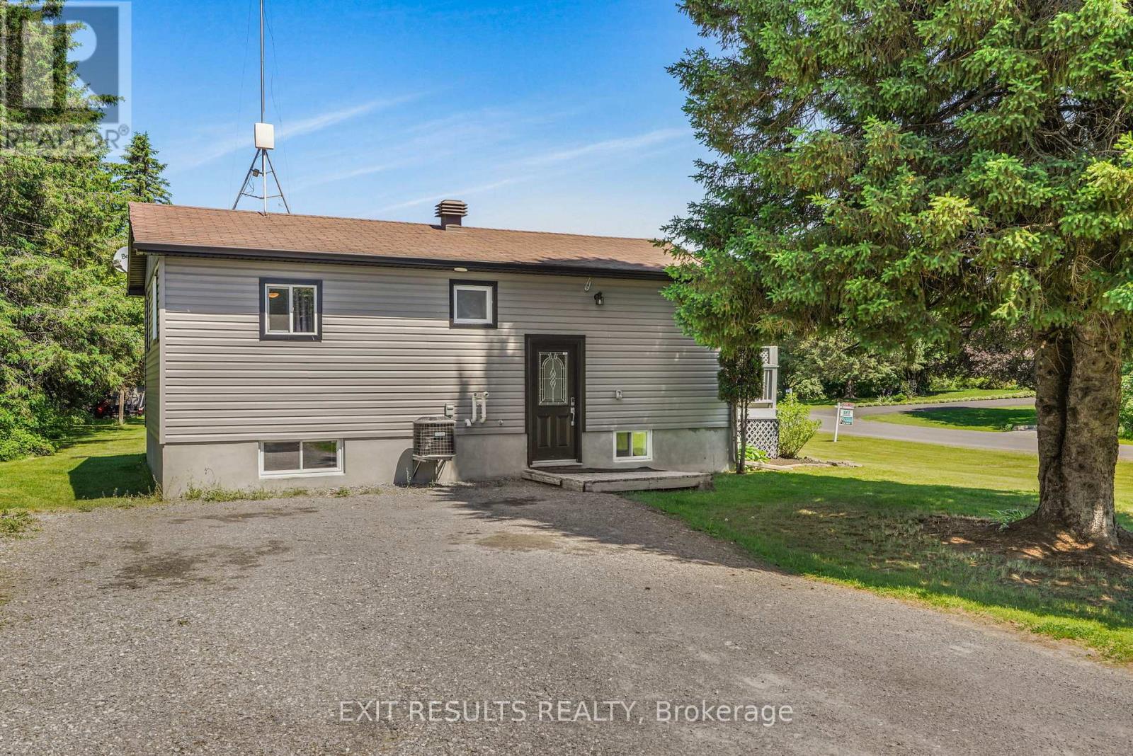 8 BEAVER LANE - 2