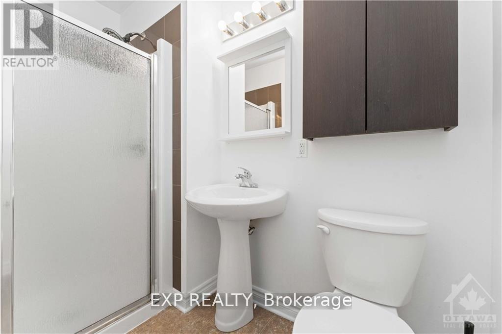 2 Bed, 2 Bath House for Rent in Ottawa – C – 920 WHITE ALDER AVENUE, Ottawa – MLS# X13411790 - Image 15