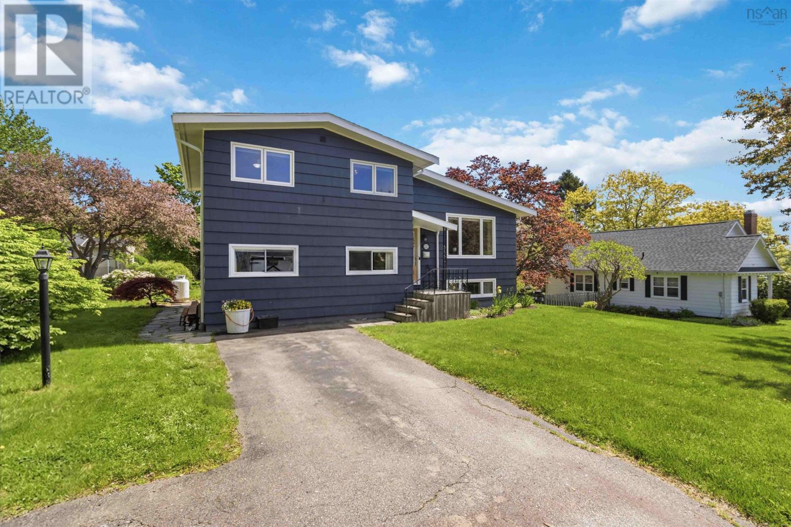 Property 22 of 40 of 122 Brook Street