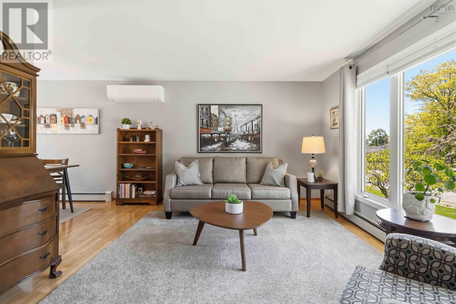Property 2 of 40 of 122 Brook Street
