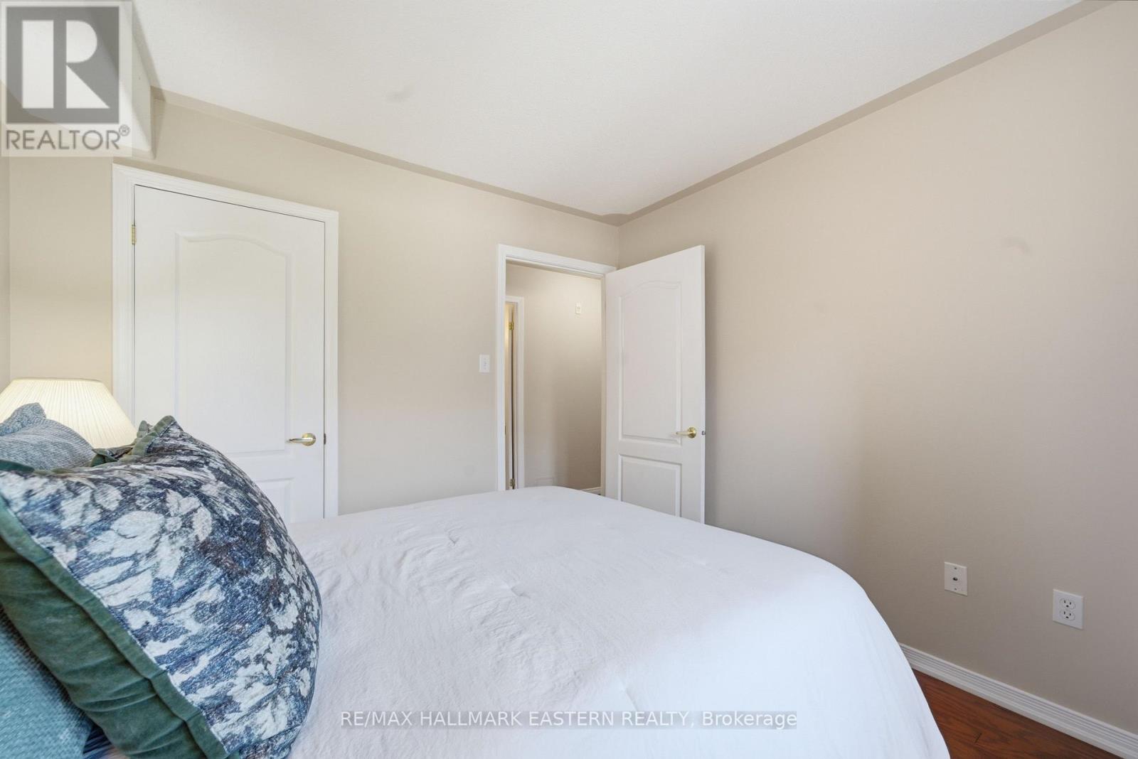 #101 300 SPILLSBURY DRIVE - 14
