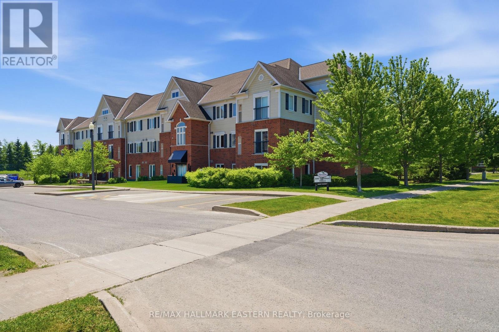#101 300 SPILLSBURY DRIVE - 22