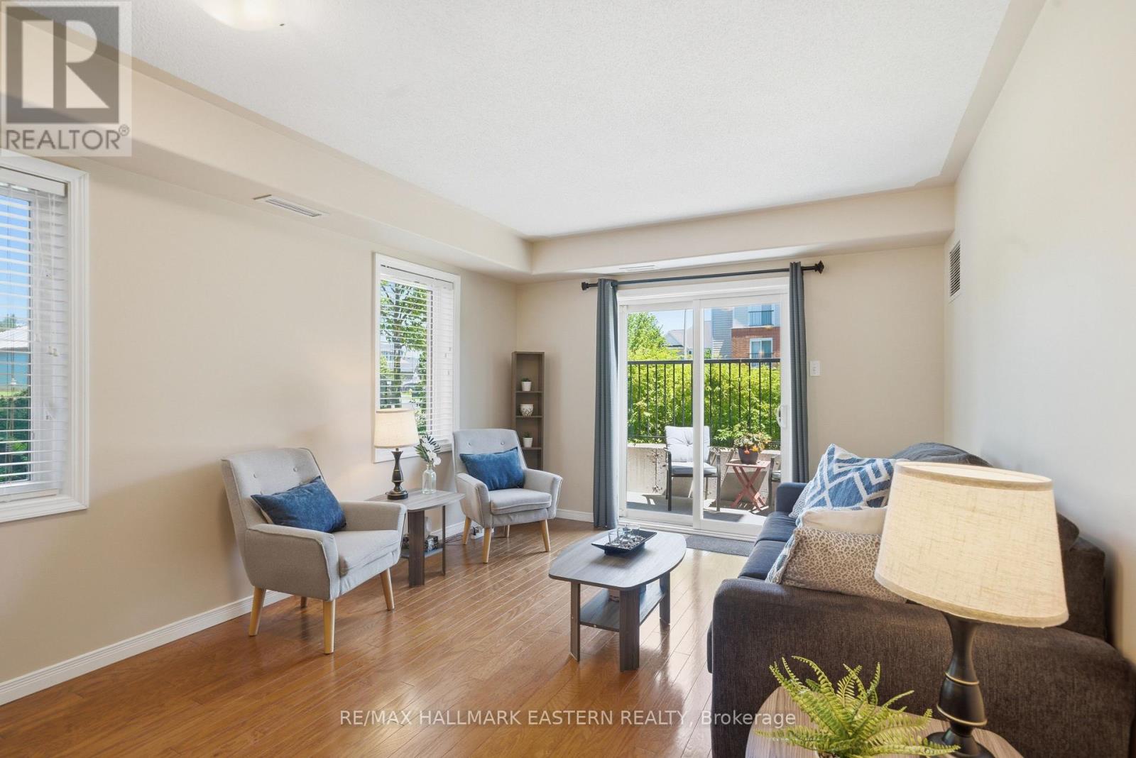 #101 300 SPILLSBURY DRIVE - 5