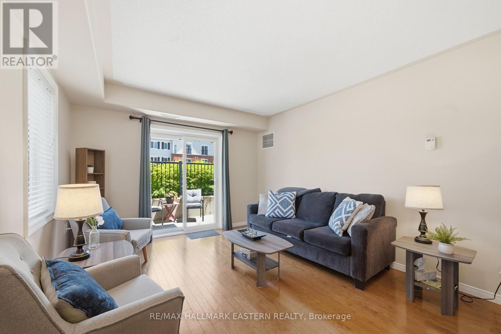 #101 300 SPILLSBURY DRIVE - 7