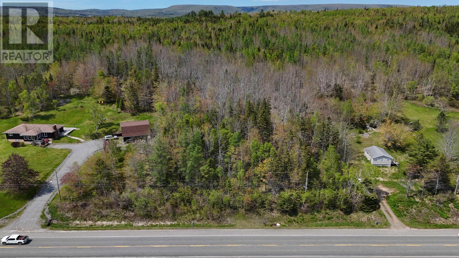 Property 1 of 7 of 105 Highway