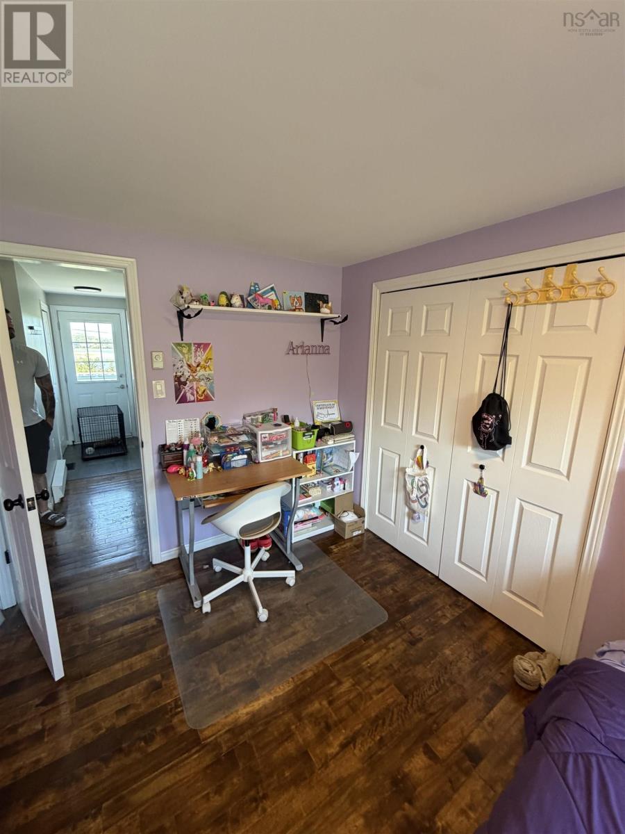 Property 26 of 34 of 4081 South River Road