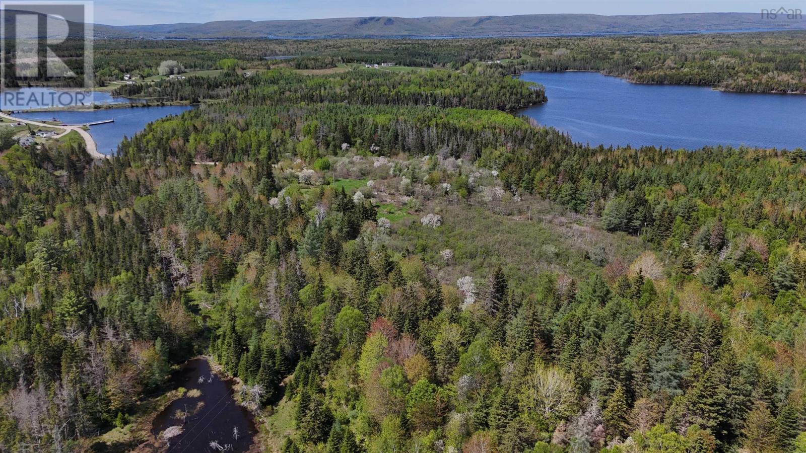 Property photo of 124 Stoney Point Rd