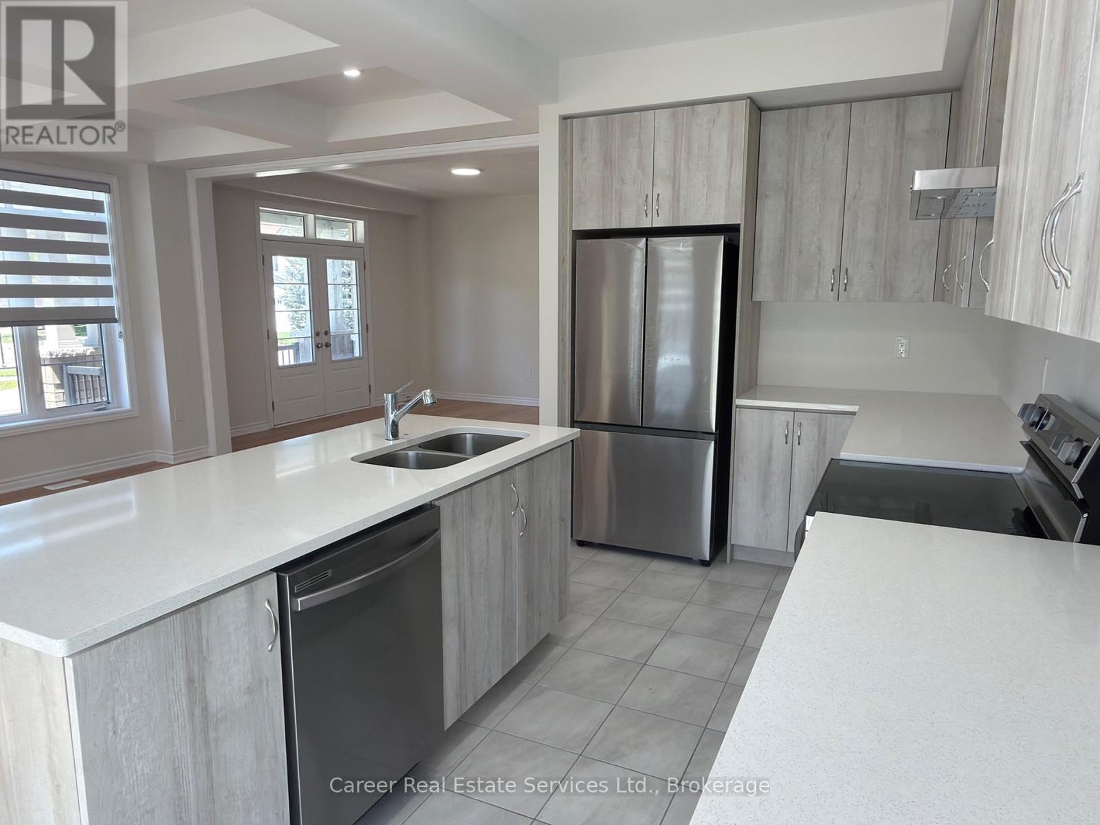 1 WATERFRONT CRESCENT - 10