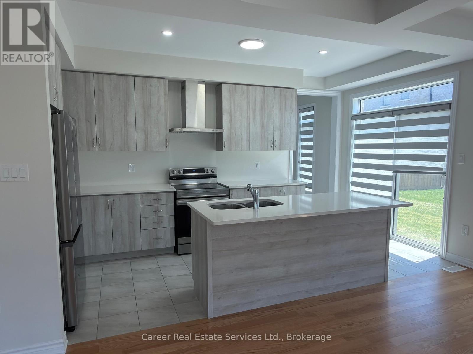 1 WATERFRONT CRESCENT - 11