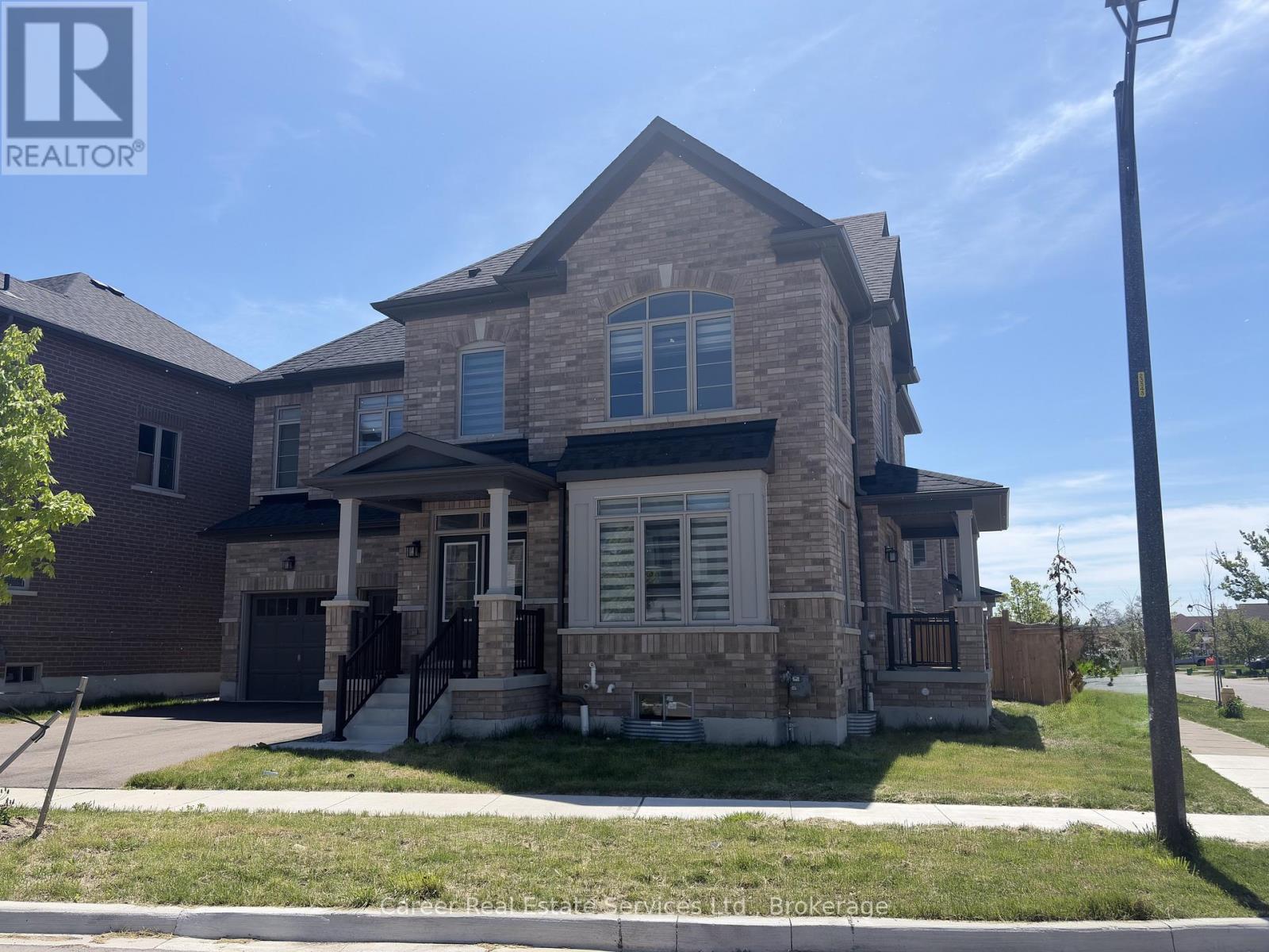 1 WATERFRONT CRESCENT - 2