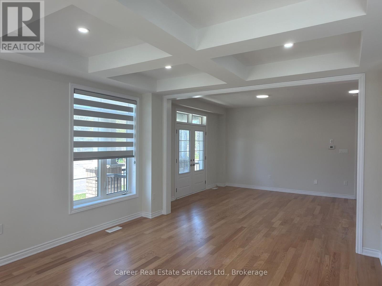 1 WATERFRONT CRESCENT - 6
