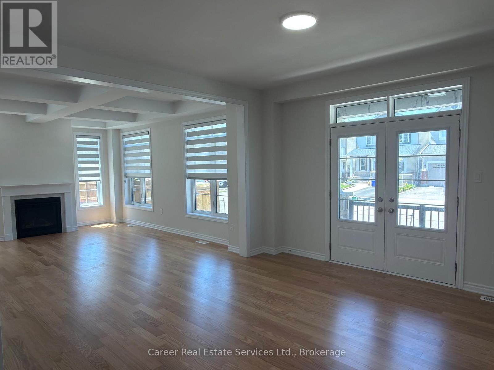 1 WATERFRONT CRESCENT - 7