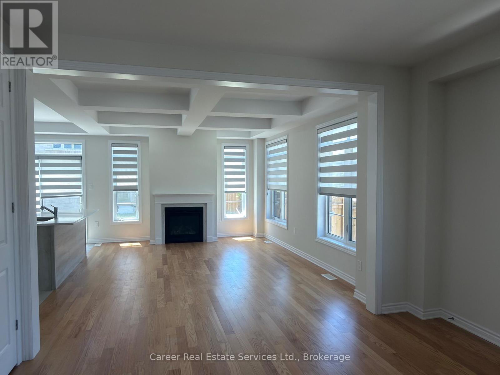 1 WATERFRONT CRESCENT - 8