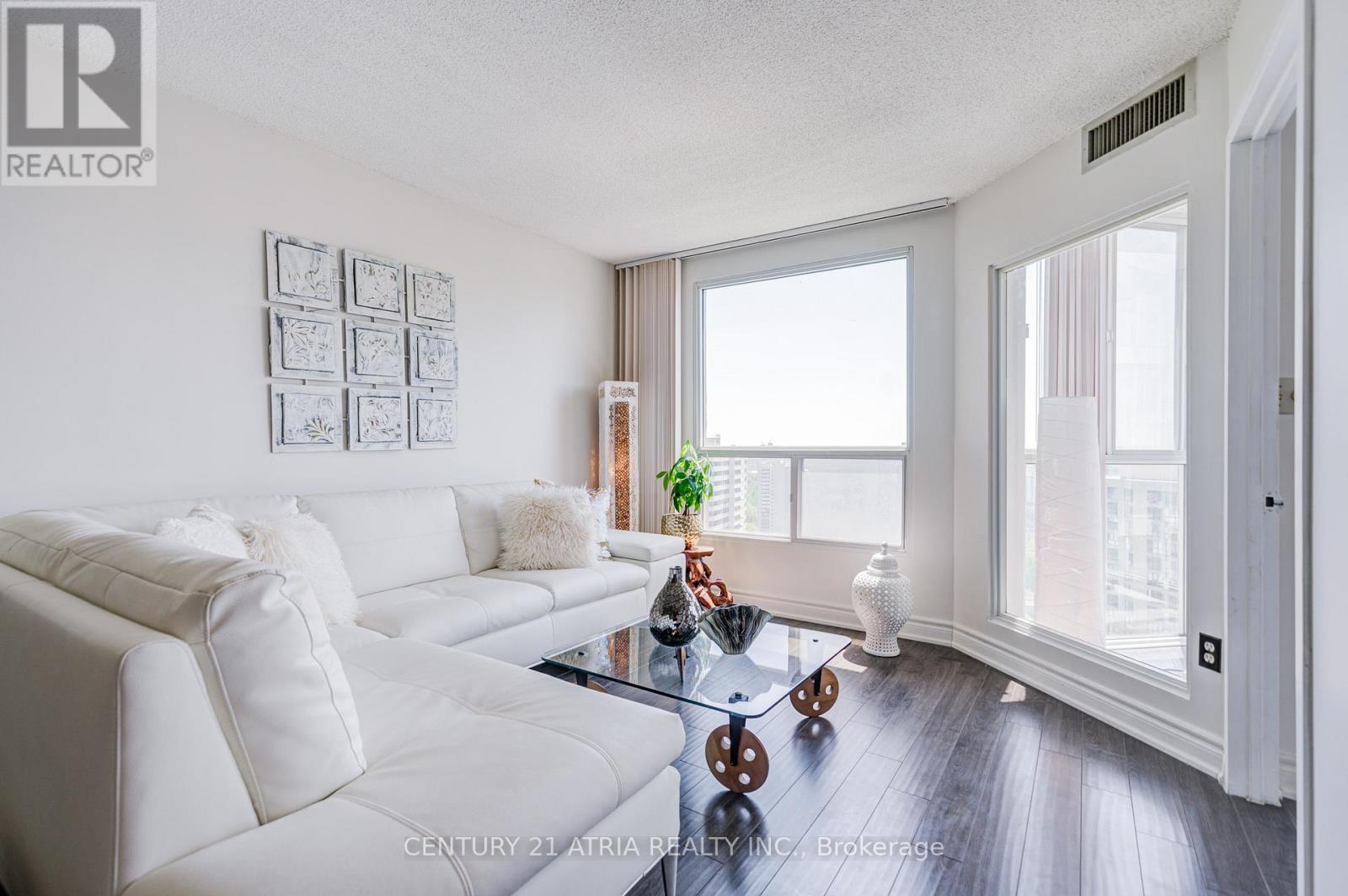 #2502 5 CONCORDE PLACE - 19