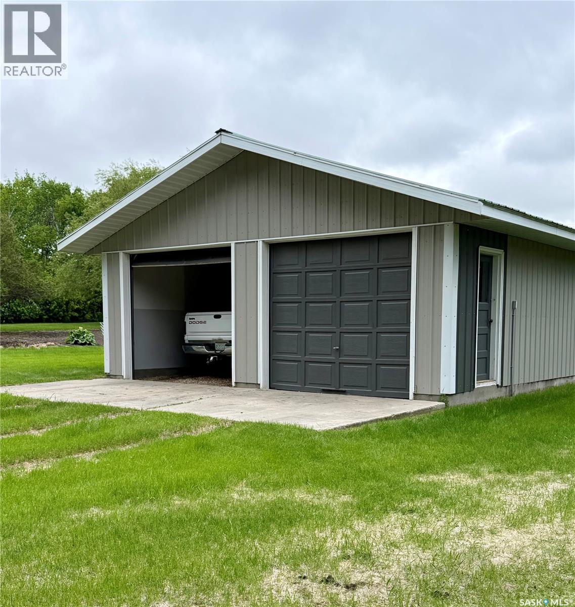 22 acres picture perfect acreage Norquay - 34