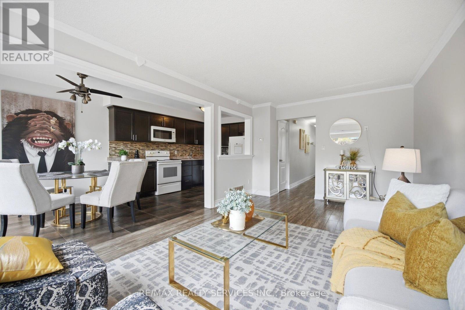 #47 43 VODDEN COURT - 11