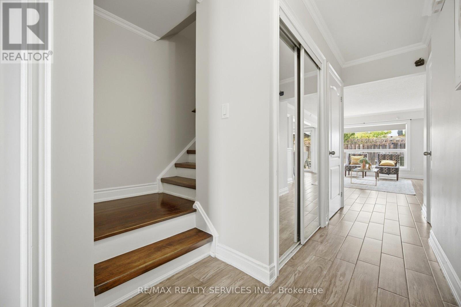#47 43 VODDEN COURT - 20