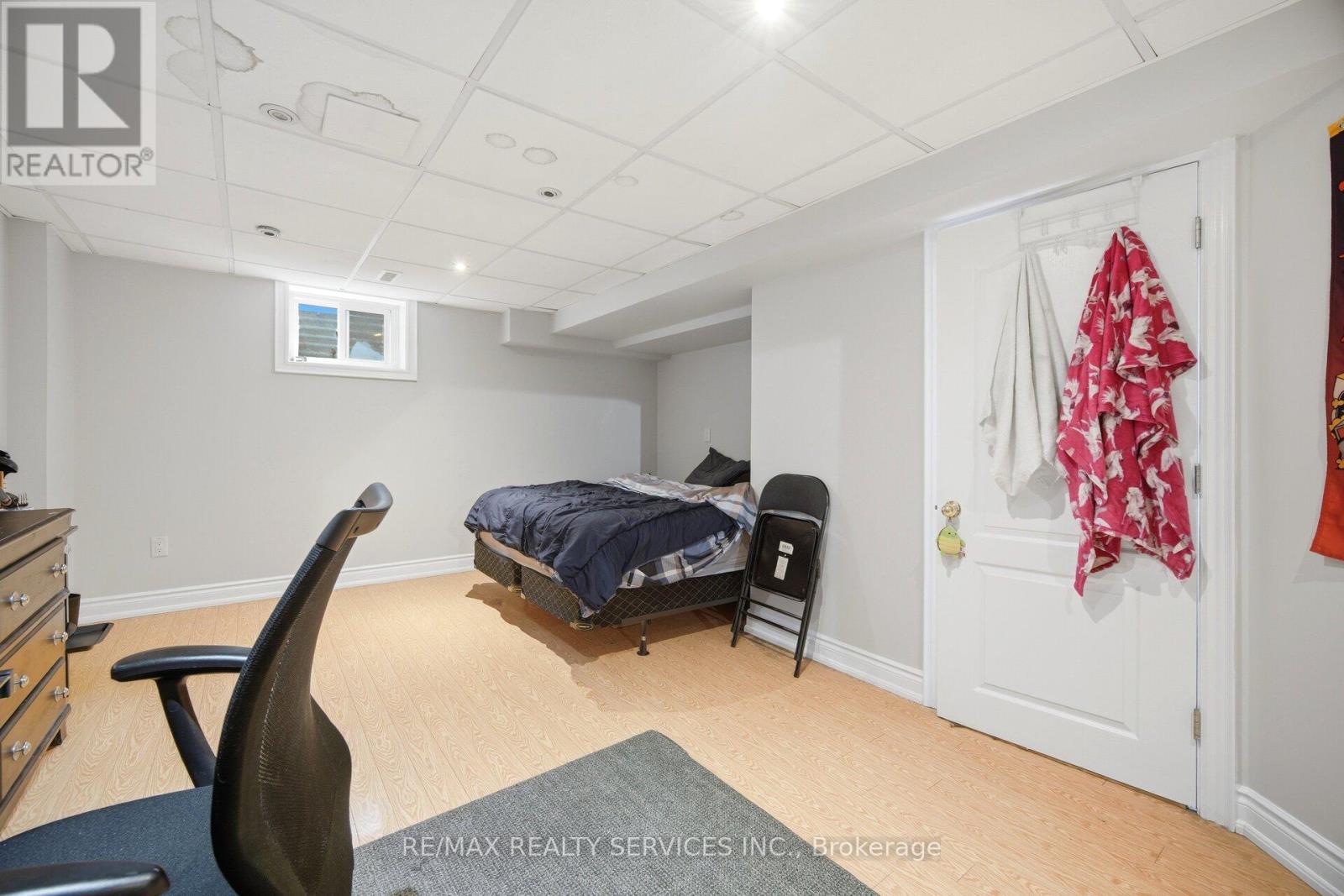 #47 43 VODDEN COURT - 33