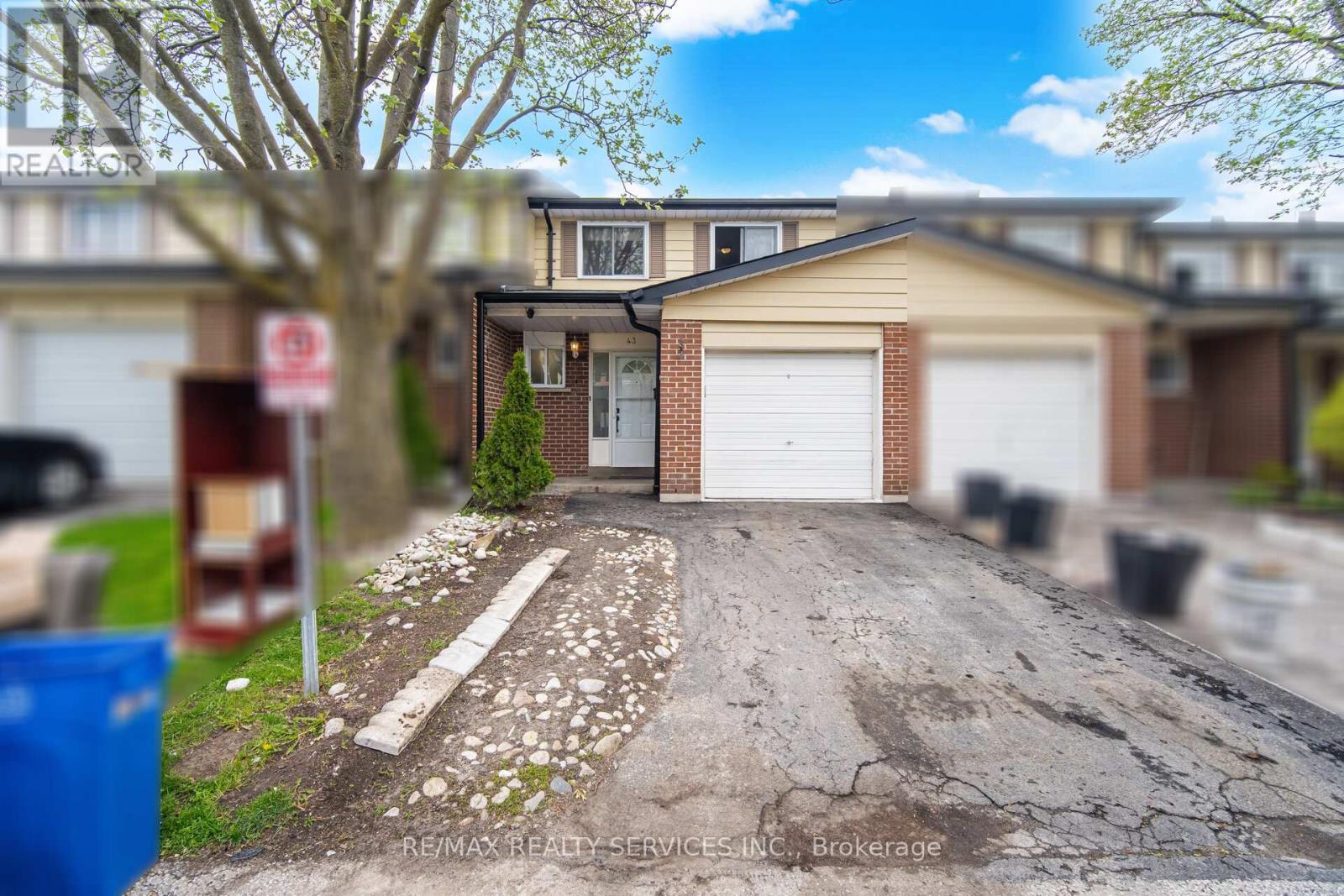 #47 43 VODDEN COURT - 5