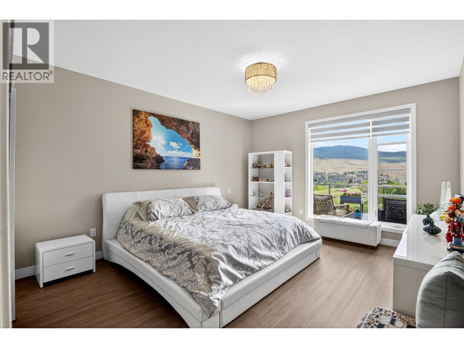 9695 Celeste Road - 19
