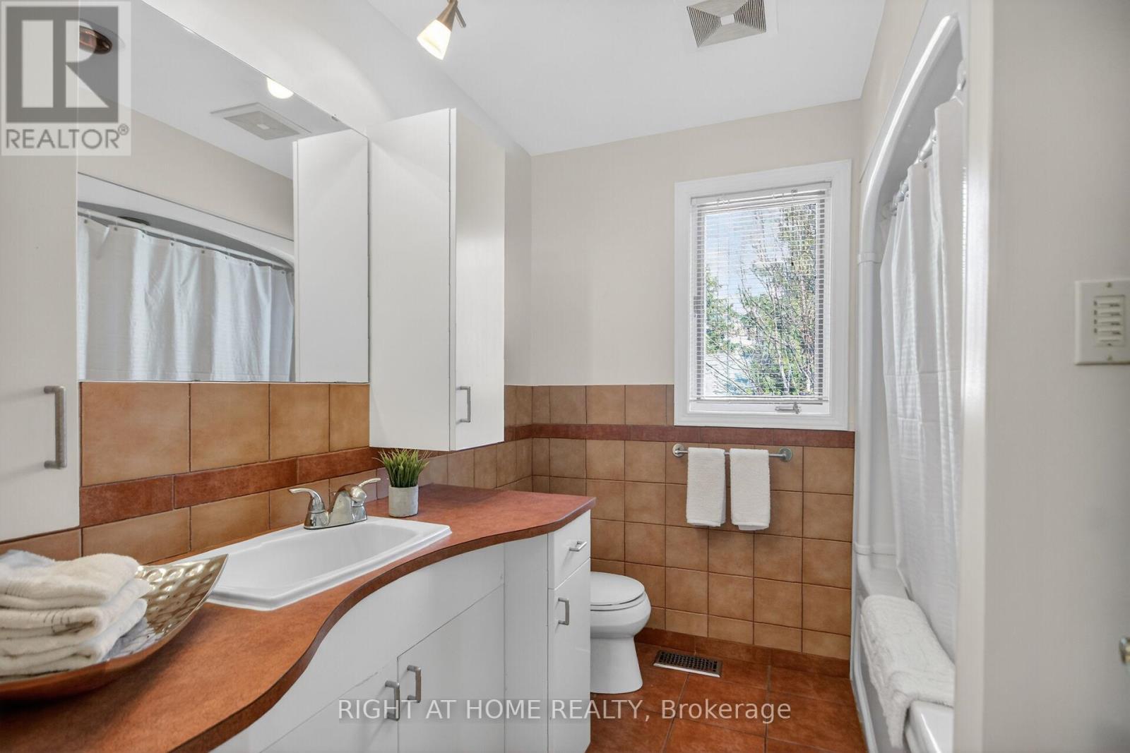 20 PALSEN STREET - 23