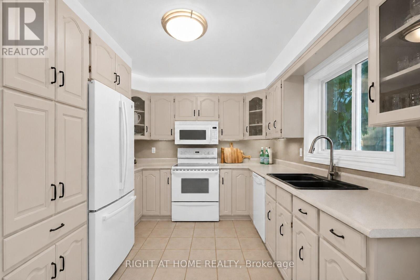20 PALSEN STREET - 11