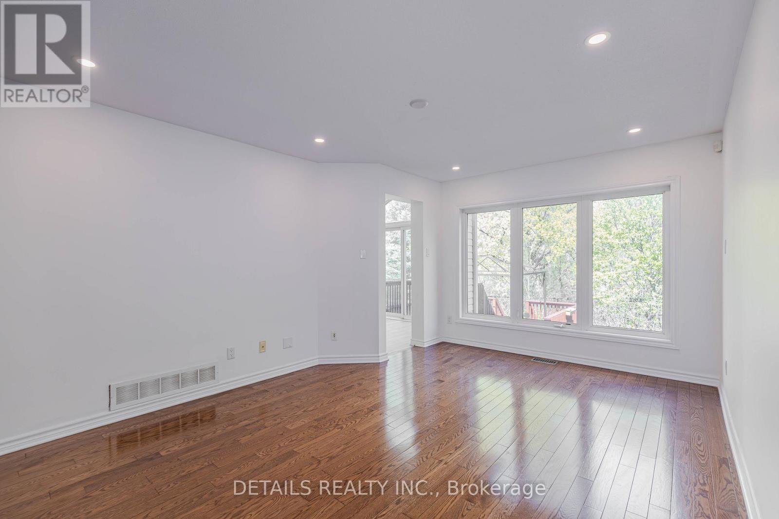 134 TACOM CIRCLE - 25
