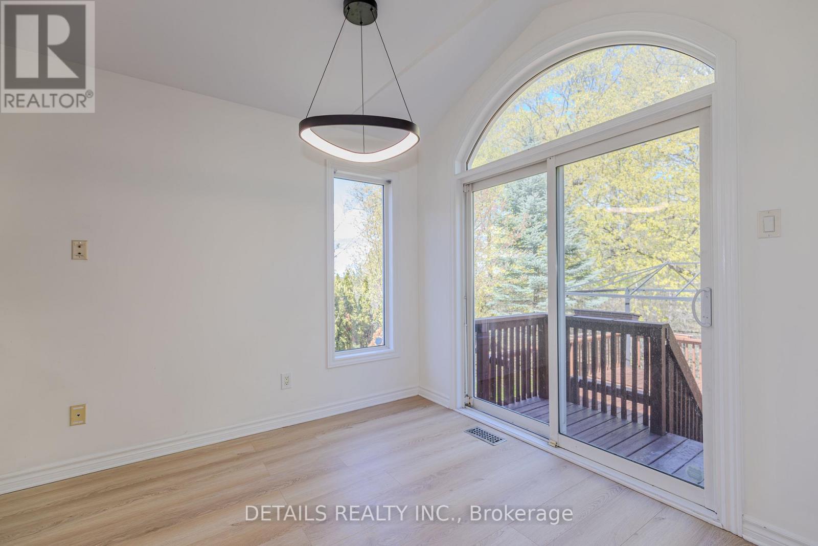 134 TACOM CIRCLE - 20