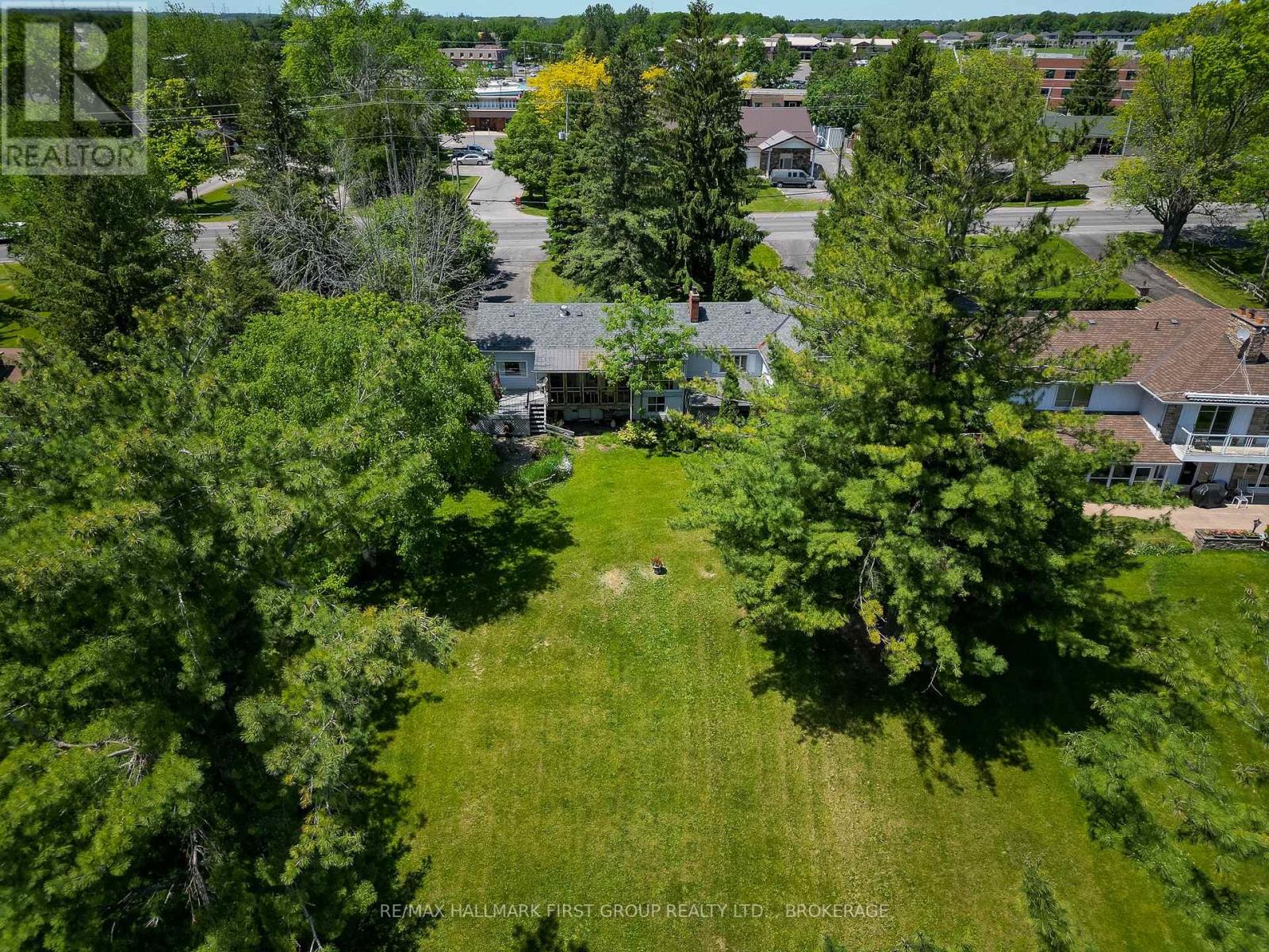 366 DUNDAS STREET W - 41