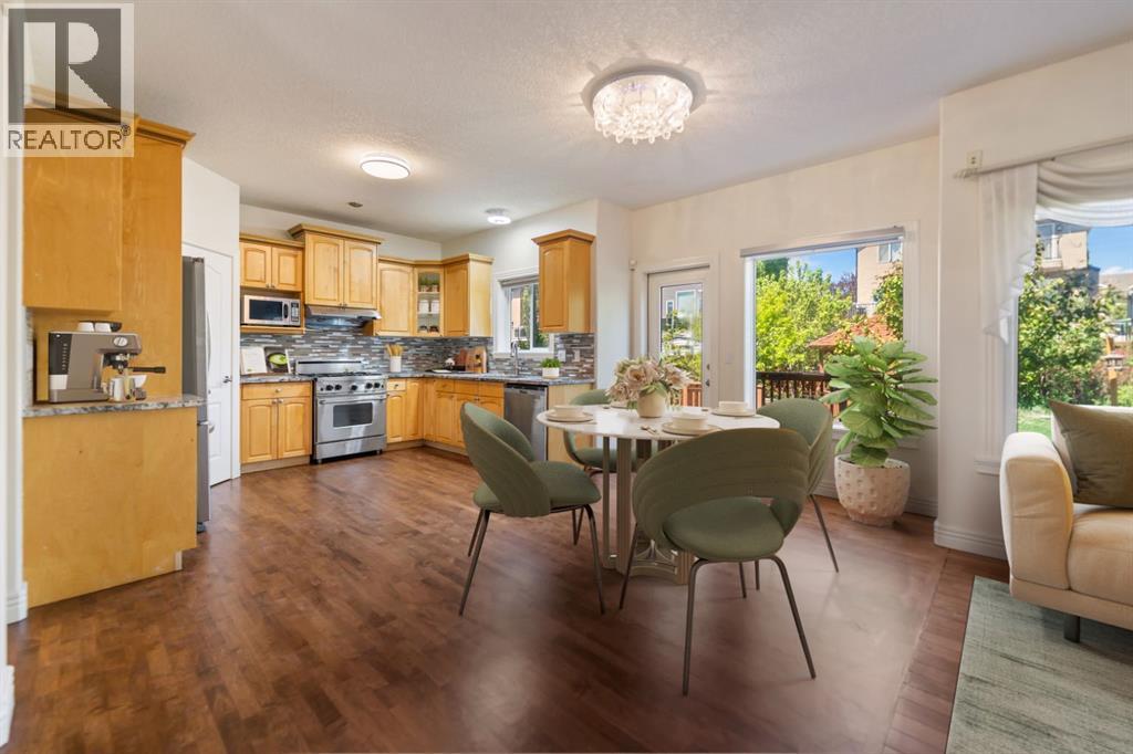 Bright and Spacious 2 Storey Home - Virtually Staged