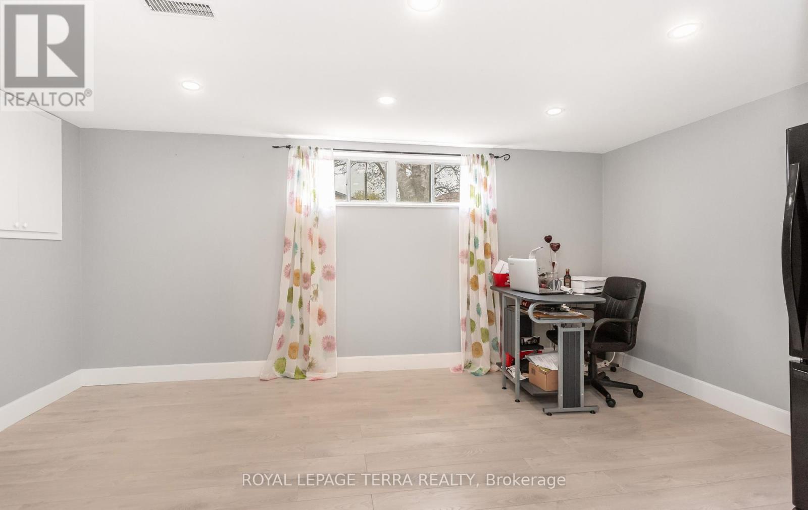 2475 BROOKHURST ROAD - 24