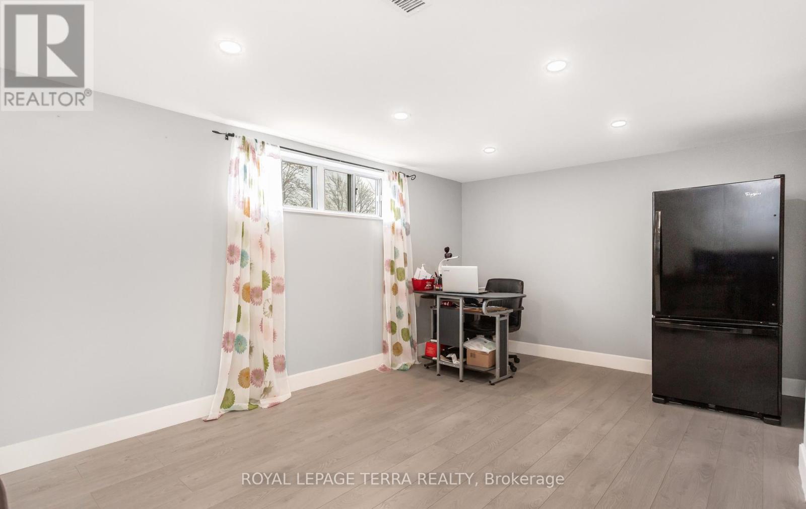 2475 BROOKHURST ROAD - 25