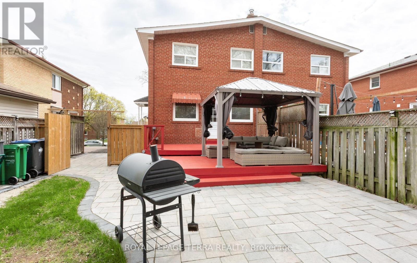 2475 BROOKHURST ROAD - 33