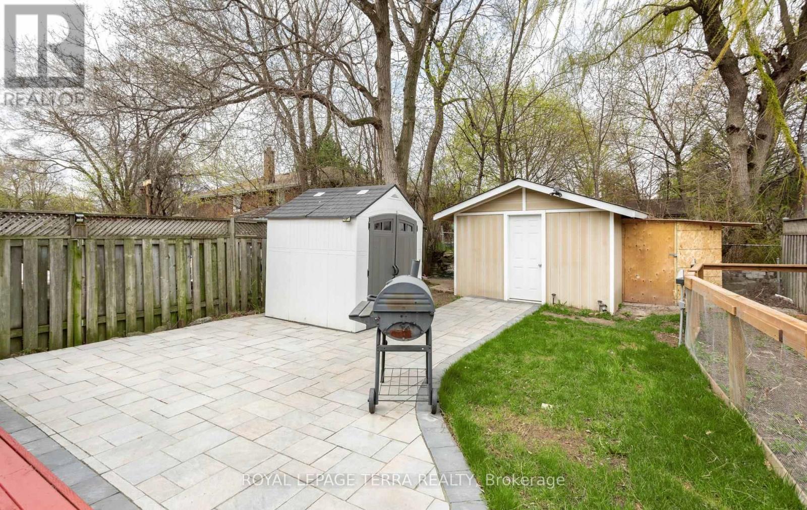 2475 BROOKHURST ROAD - 35