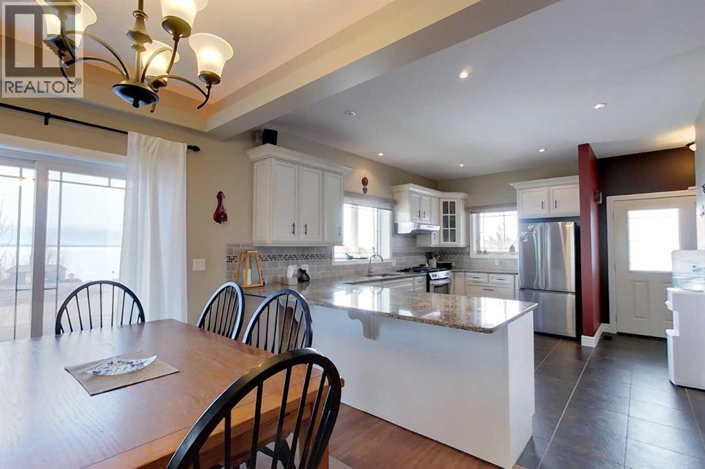 905 Southshore Drive W — photo 6