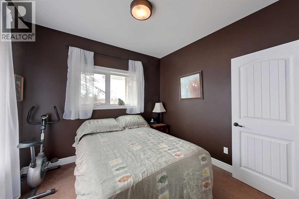 905 Southshore Drive W — photo 10
