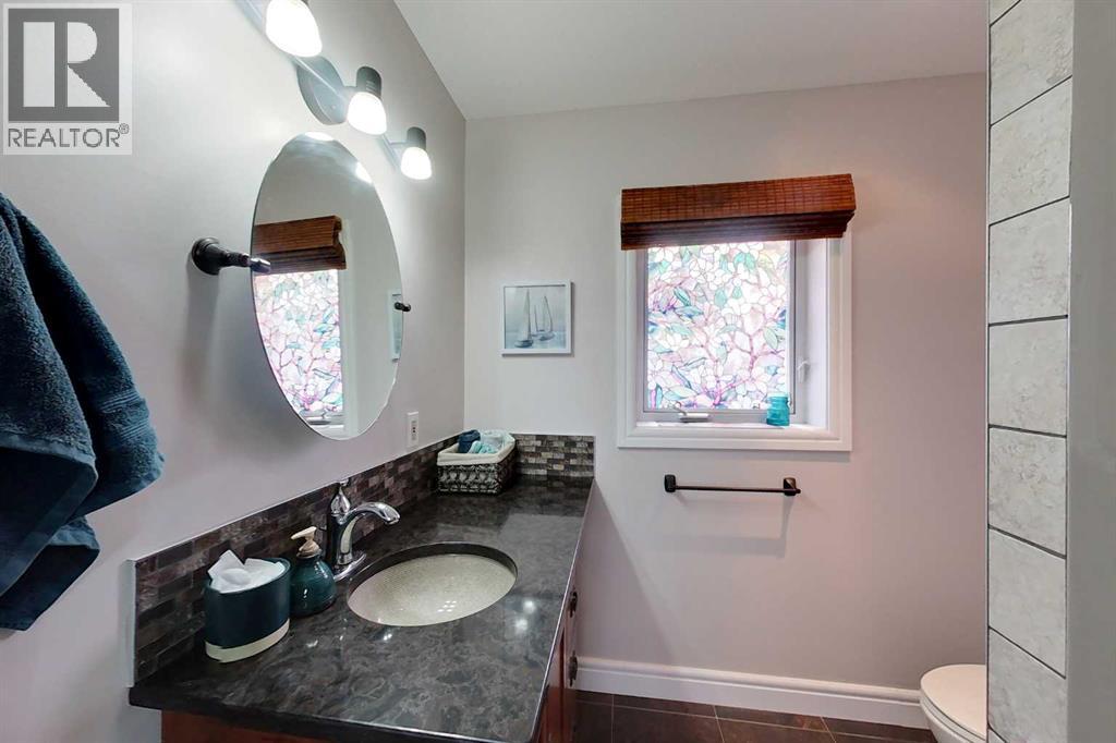 905 Southshore Drive W — photo 15